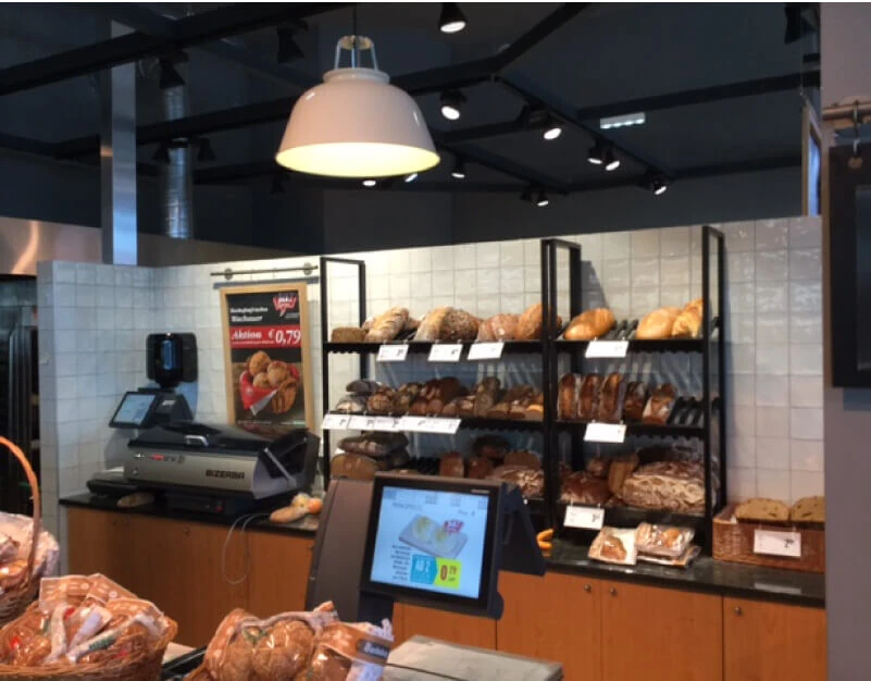 MERKUR SHOPS – Manises – AUSTRIA