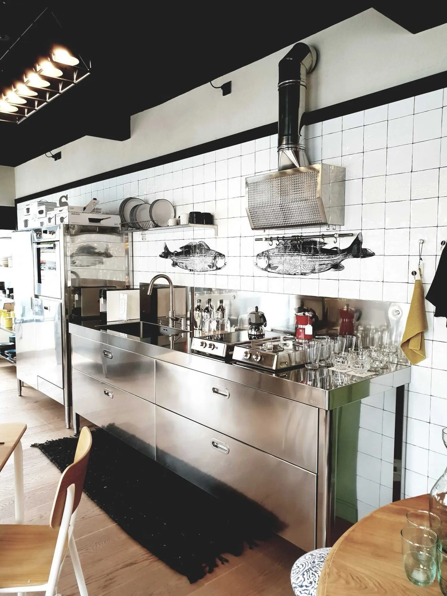 Oggi design – France – Antic 13×13 & custom decs